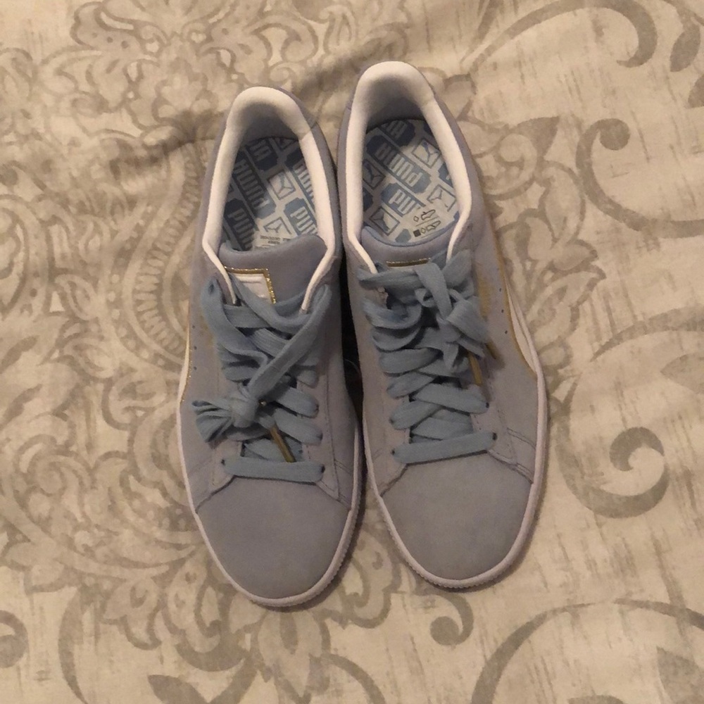 BRAND NEW Puma suede sneaker